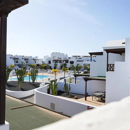 Belharra. En Urbanización Con Piscina. * Playa Blanca (Lanzarote)